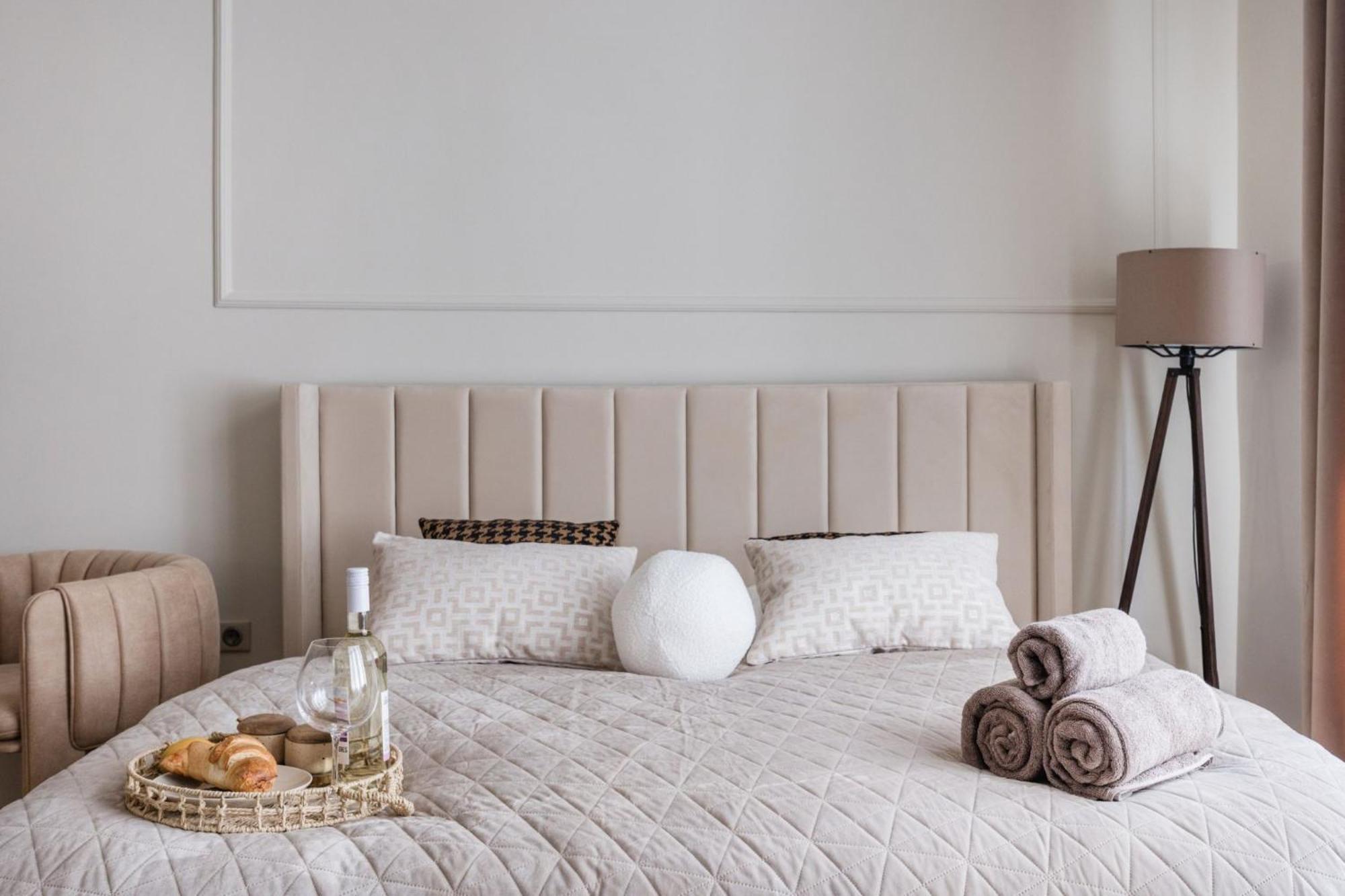 Timeless Elegant Apartment By Opera House Budapest Exteriör bild